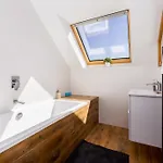Daire Badkowskiego Two-level By Bookinghost *