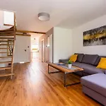 Daire Badkowskiego Two-level By Bookinghost *