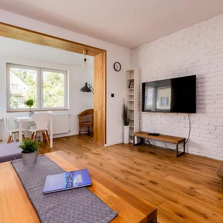 Badkowskiego Two-level By Bookinghost