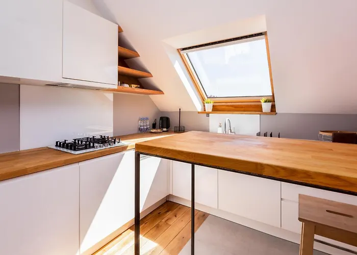 Badkowskiego Two-level By Bookinghost